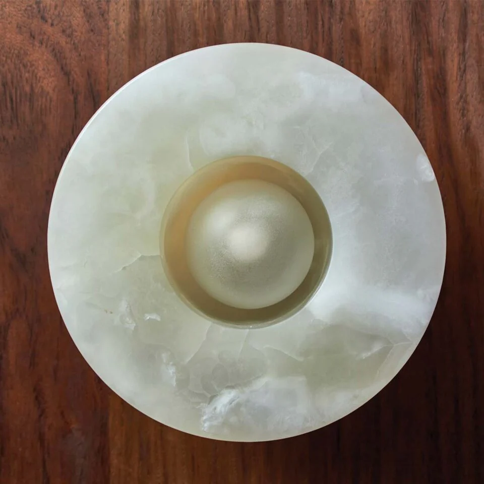 PRE-ORDER │ MARZ DESIGNS Aurelia Surface Sconce, White Onyx/Brushed Black - Image 3