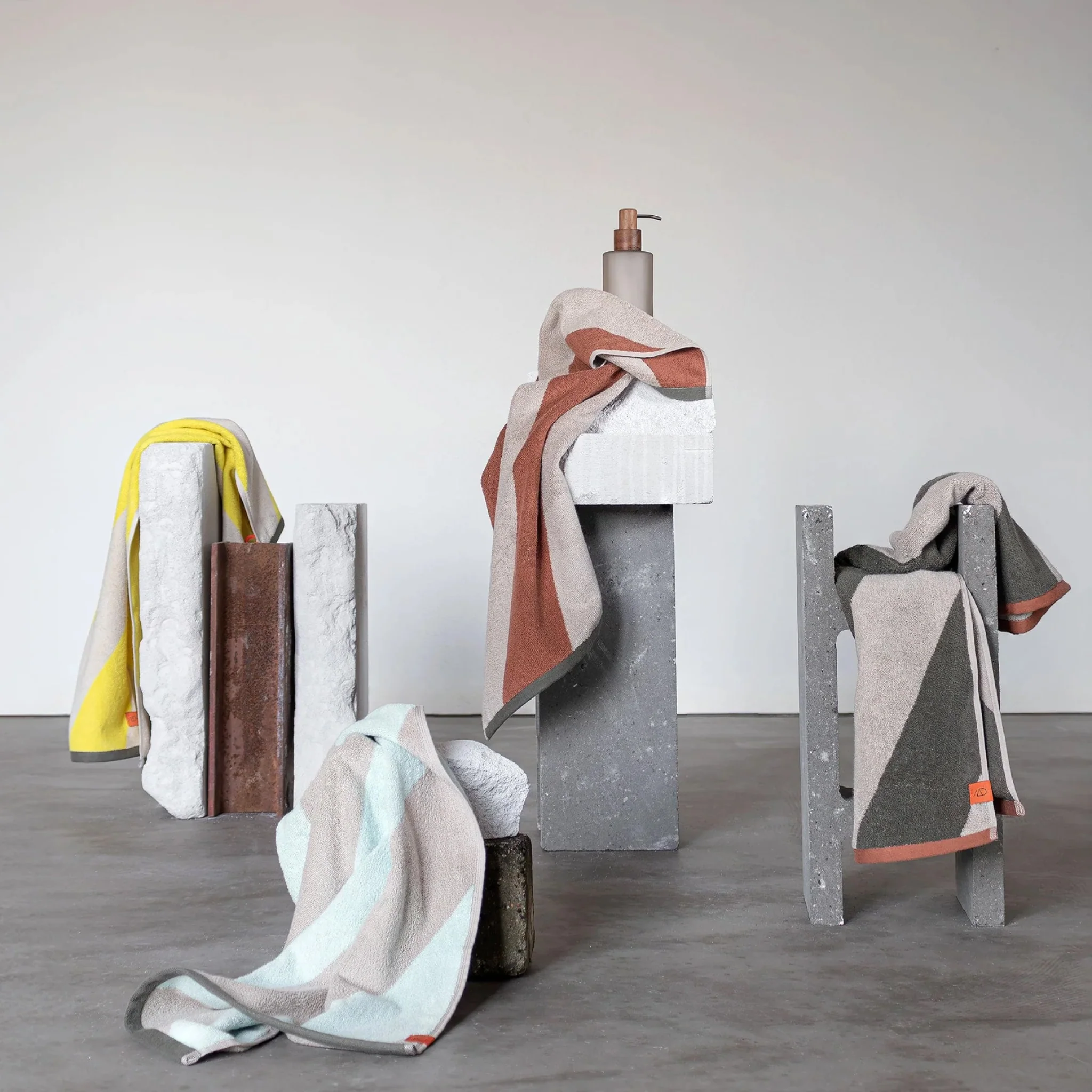 METTE DITMER Diagonal Bath Towel, 70x133cm, Brick - Image 5