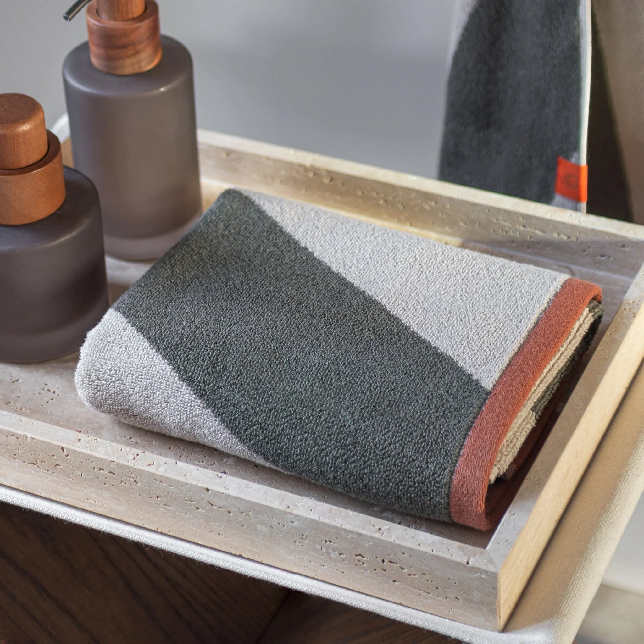 METTE DITMER Diagonal Bath Towel, 70x133cm, Dark Olive - Image 2