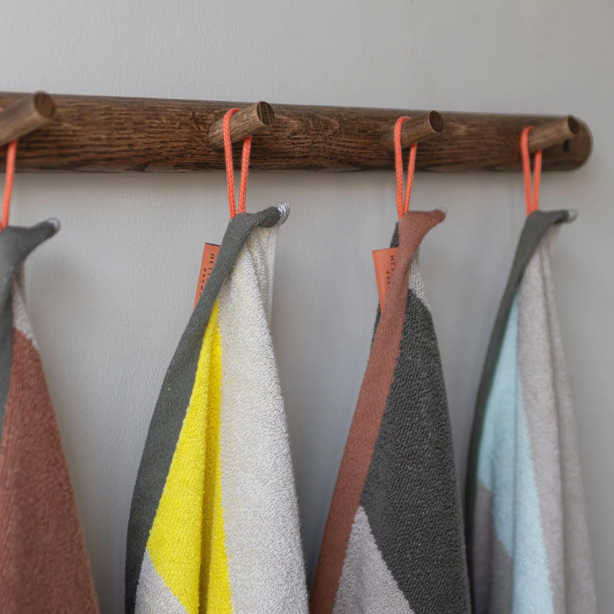 METTE DITMER Diagonal Bath Towel, 70x133cm, Dark Olive - Image 4