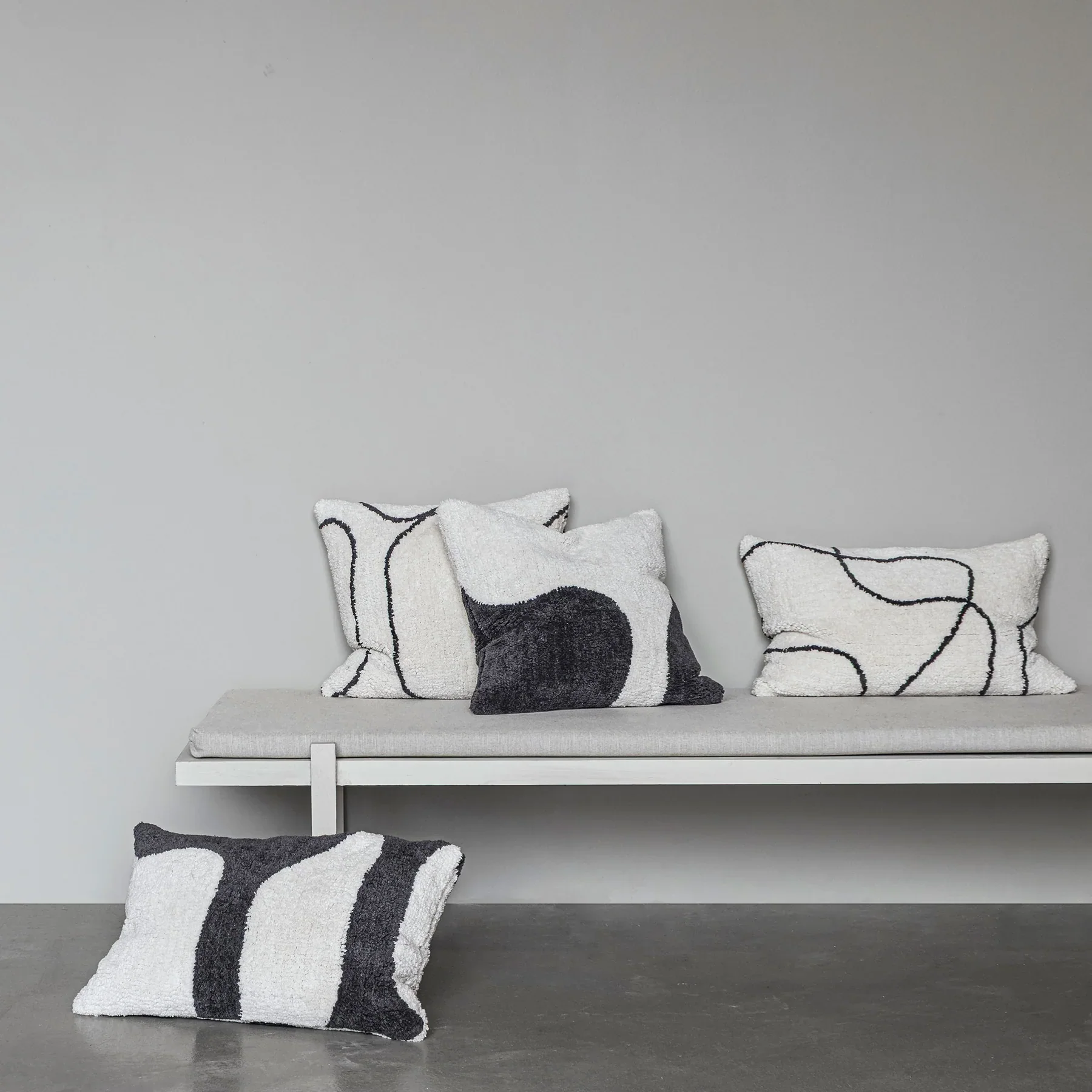 METTE DITMER FIGURA Tufted Cushion Cover 40x60 cm, Off-White - Image 4