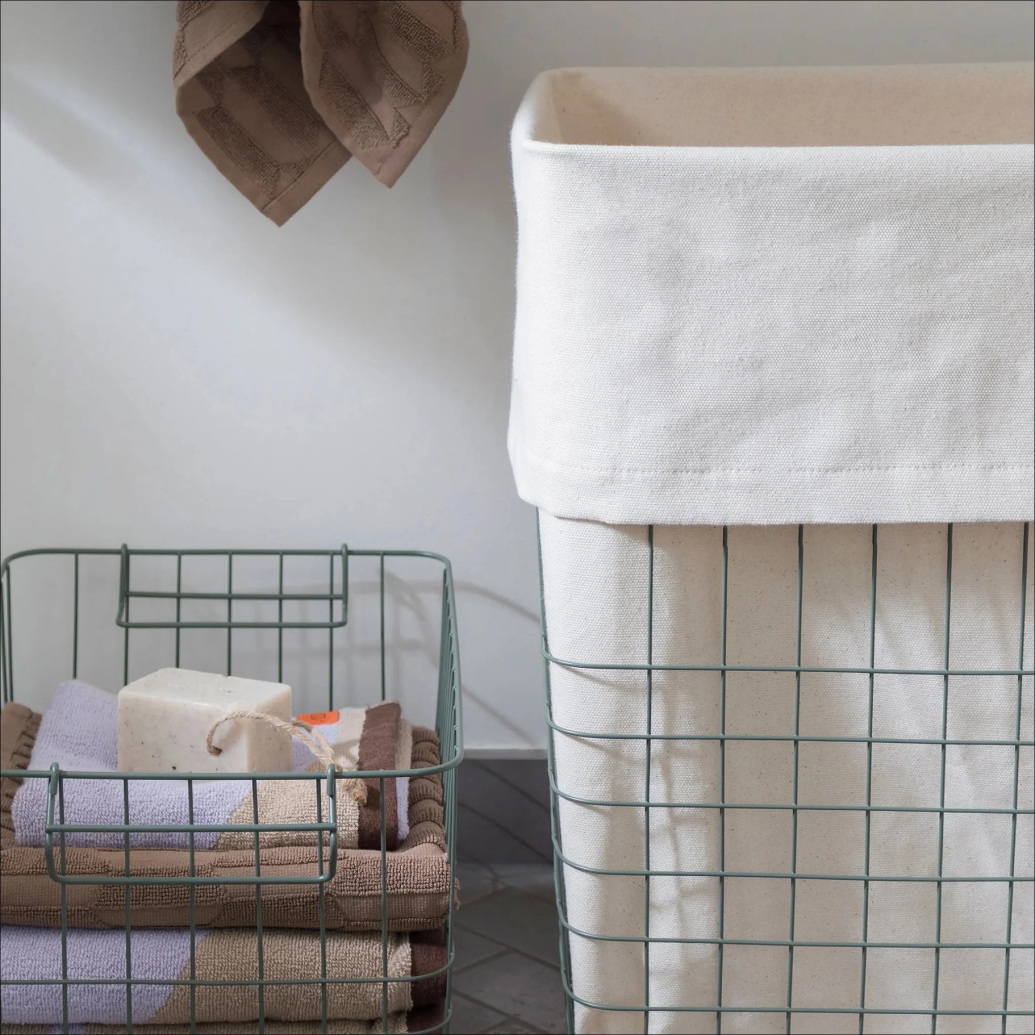 METTE DITMER Store-It Laundry Basket w./ Canvas Bag, Large, H50cm, Thyme Green - Image 5