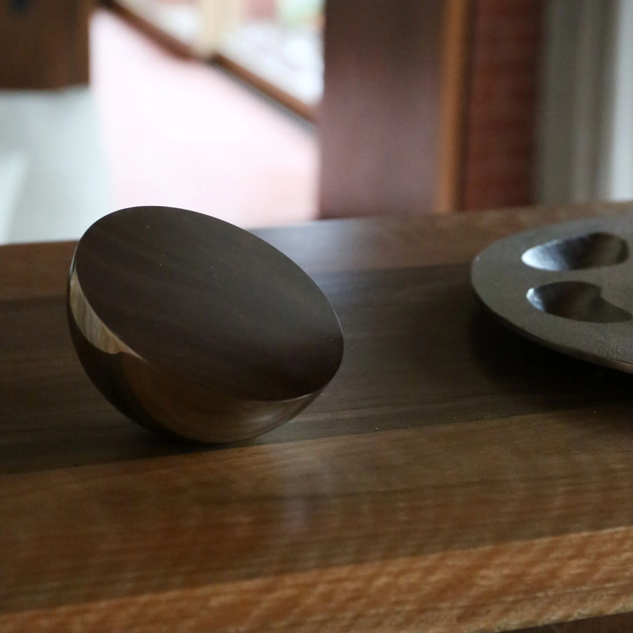 NEW WORKS Aura Table Mirror Sculpture - Image 10