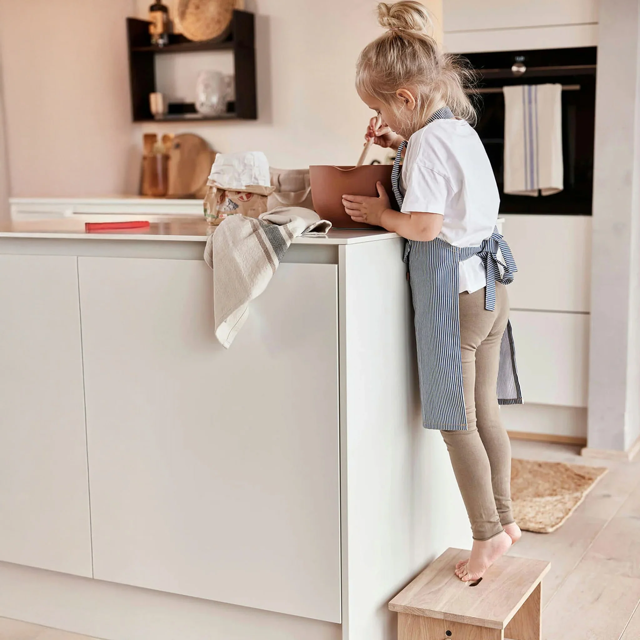 PRE-ORDER │ OYOY Arca Stool, Oak - Image 3