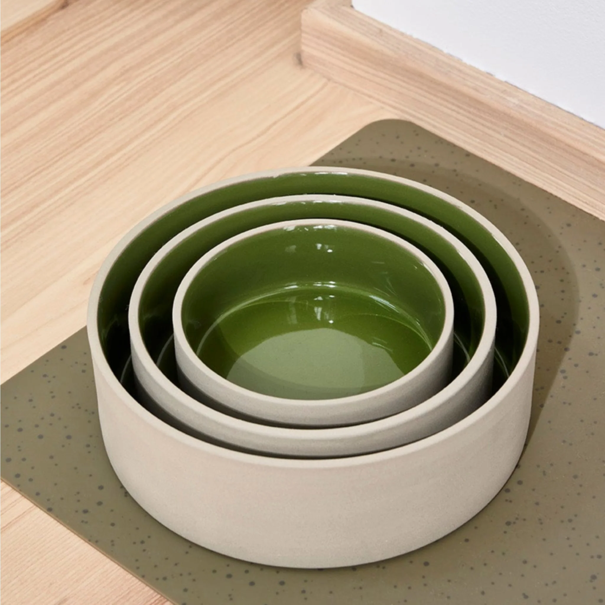 OYOY ZOO Sia Dog Bowl, Green - 3 Sizes - Image 3