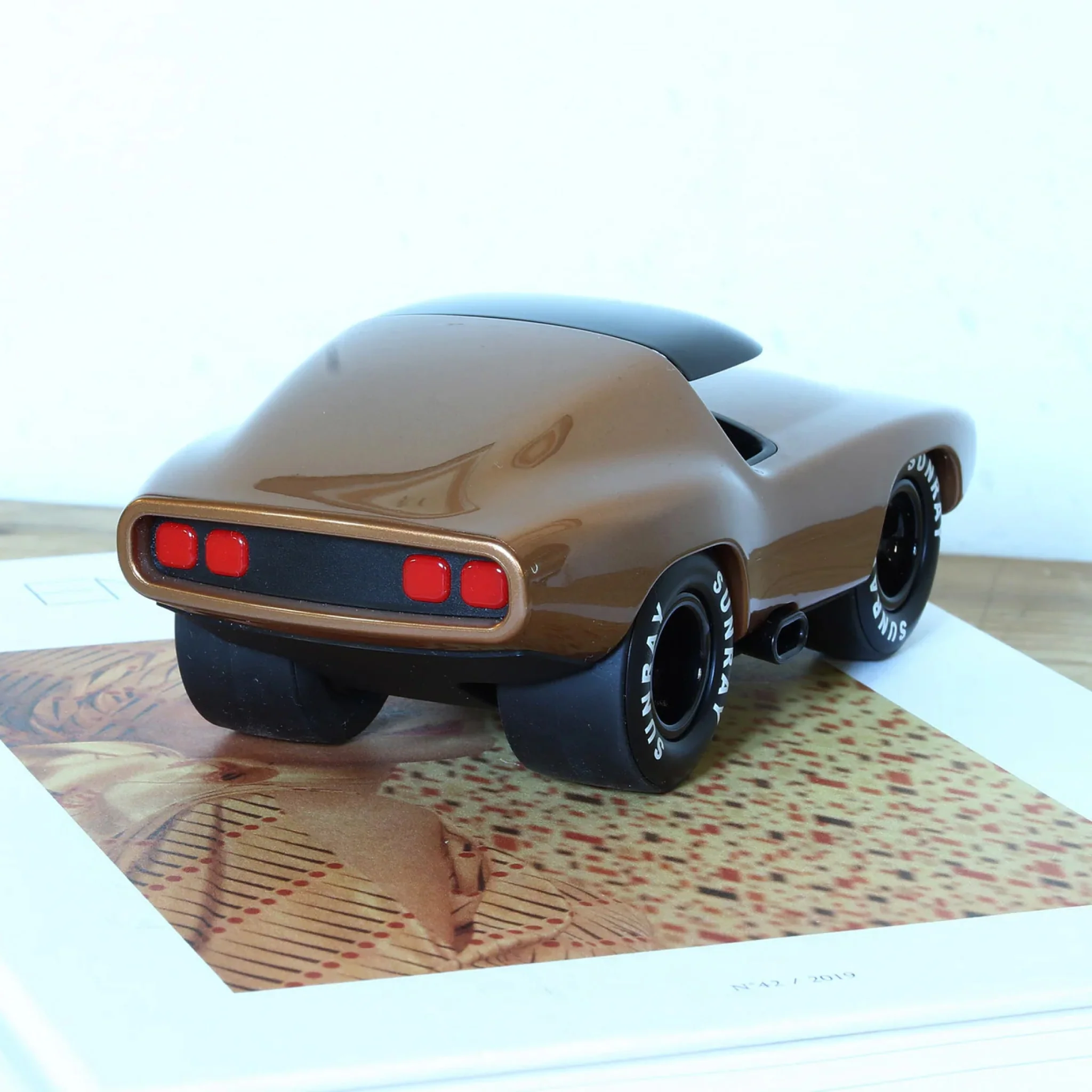 PLAYFOREVER Verve Leadbelly Burnside Car - Image 5