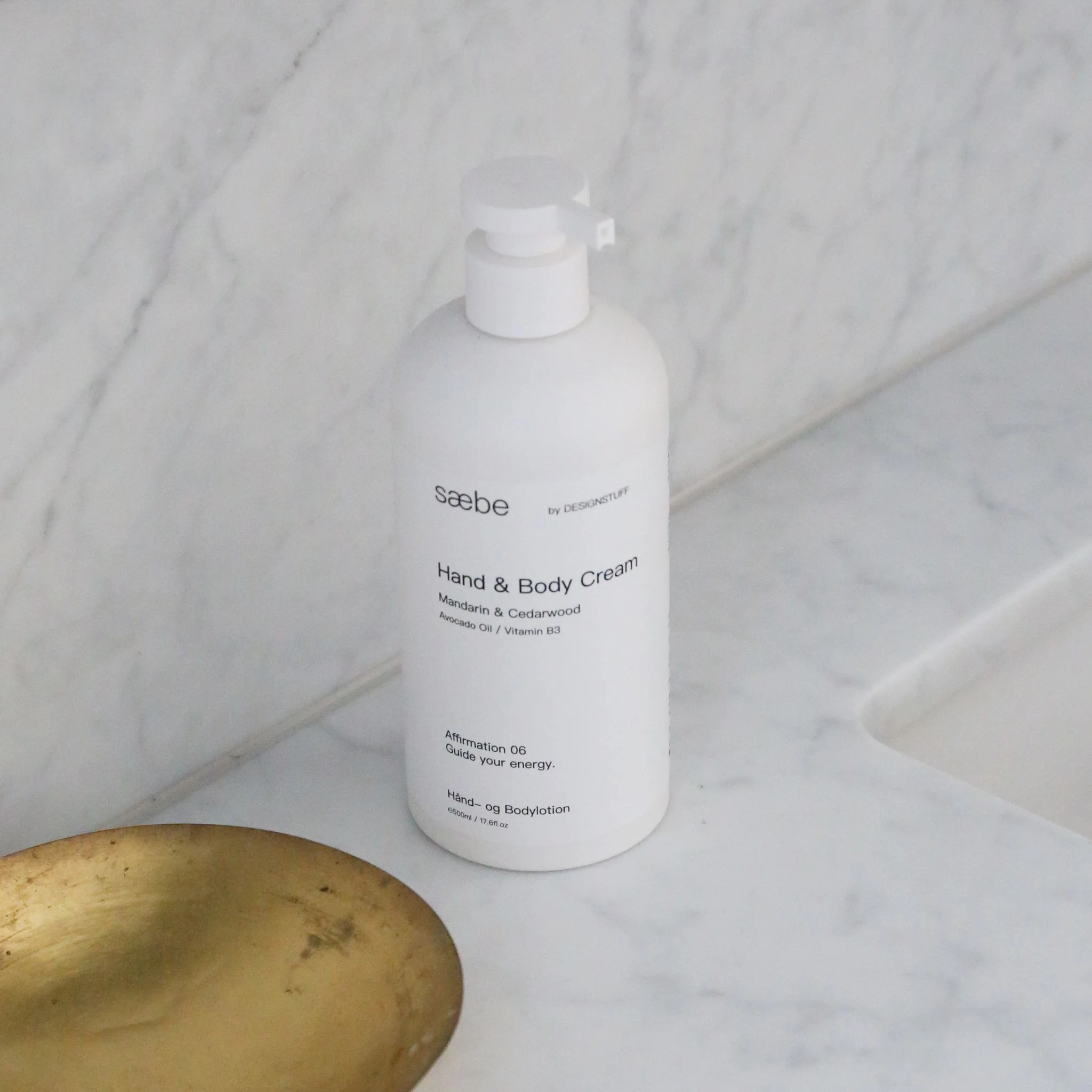 DESIGNSTUFF Saebe Hand & Body Cream, Mandarin & Cedarwood, 500ml - Image 3