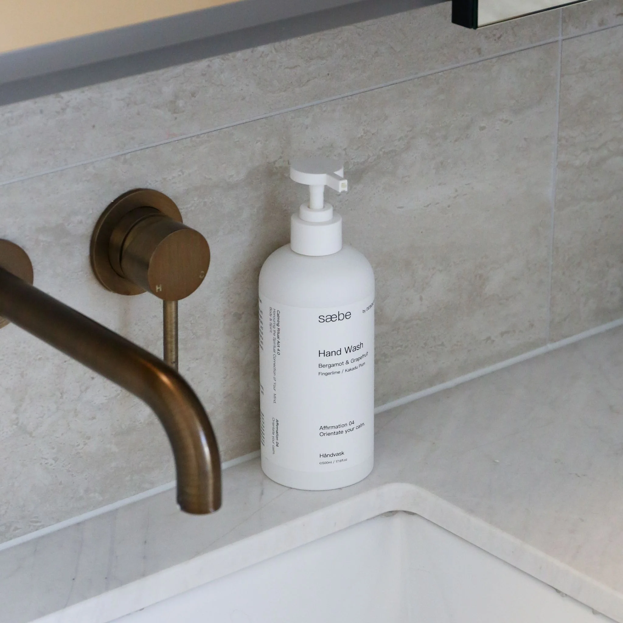 DESIGNSTUFF Saebe Hand Wash, Bergamot & Grapefruit, 500 ml - Image 5
