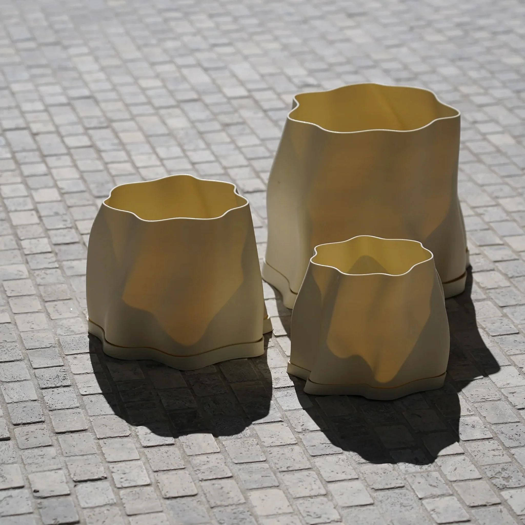 SPECIAL STUDIO Lulu Planter, Large D22xH27cm, Eggshell Matte - Image 2