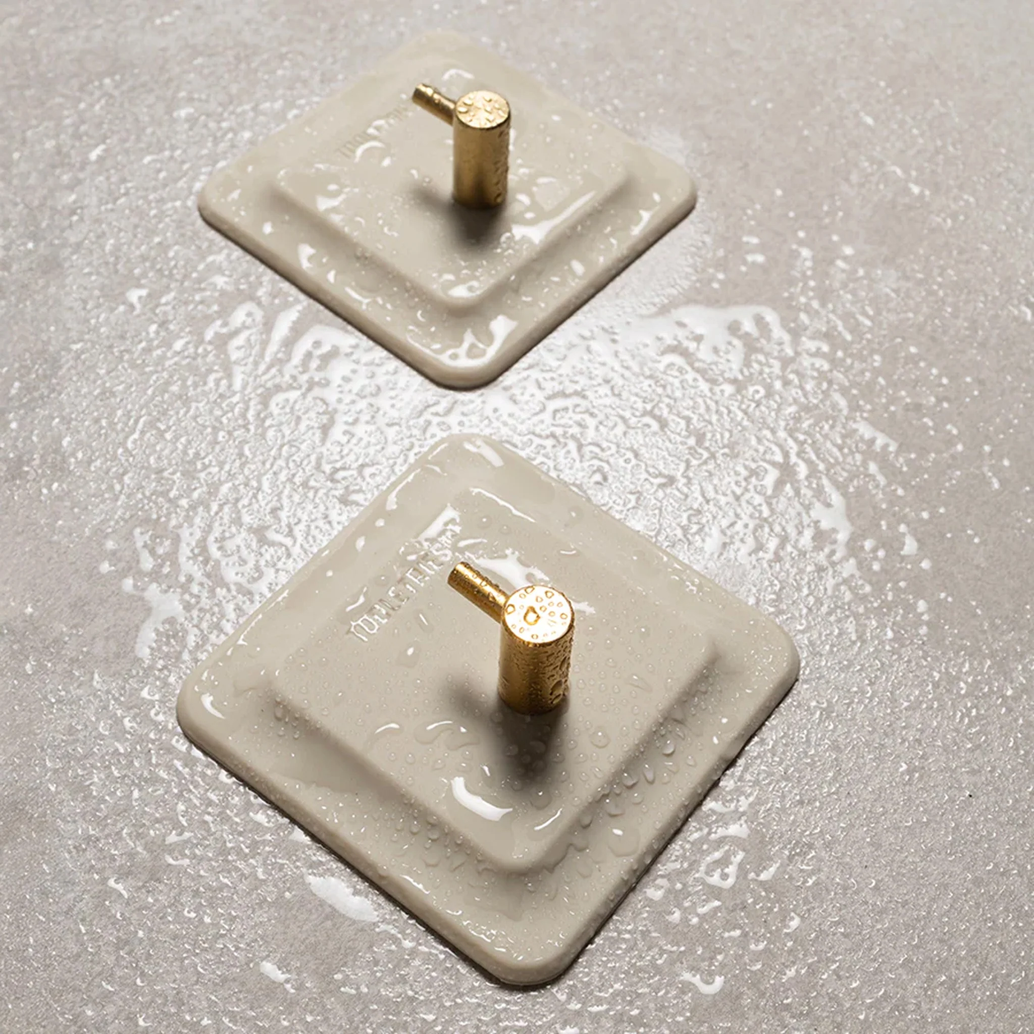 TOOLETRIES The Arnold Shower Hook, Sand (Set of 2) - Image 5