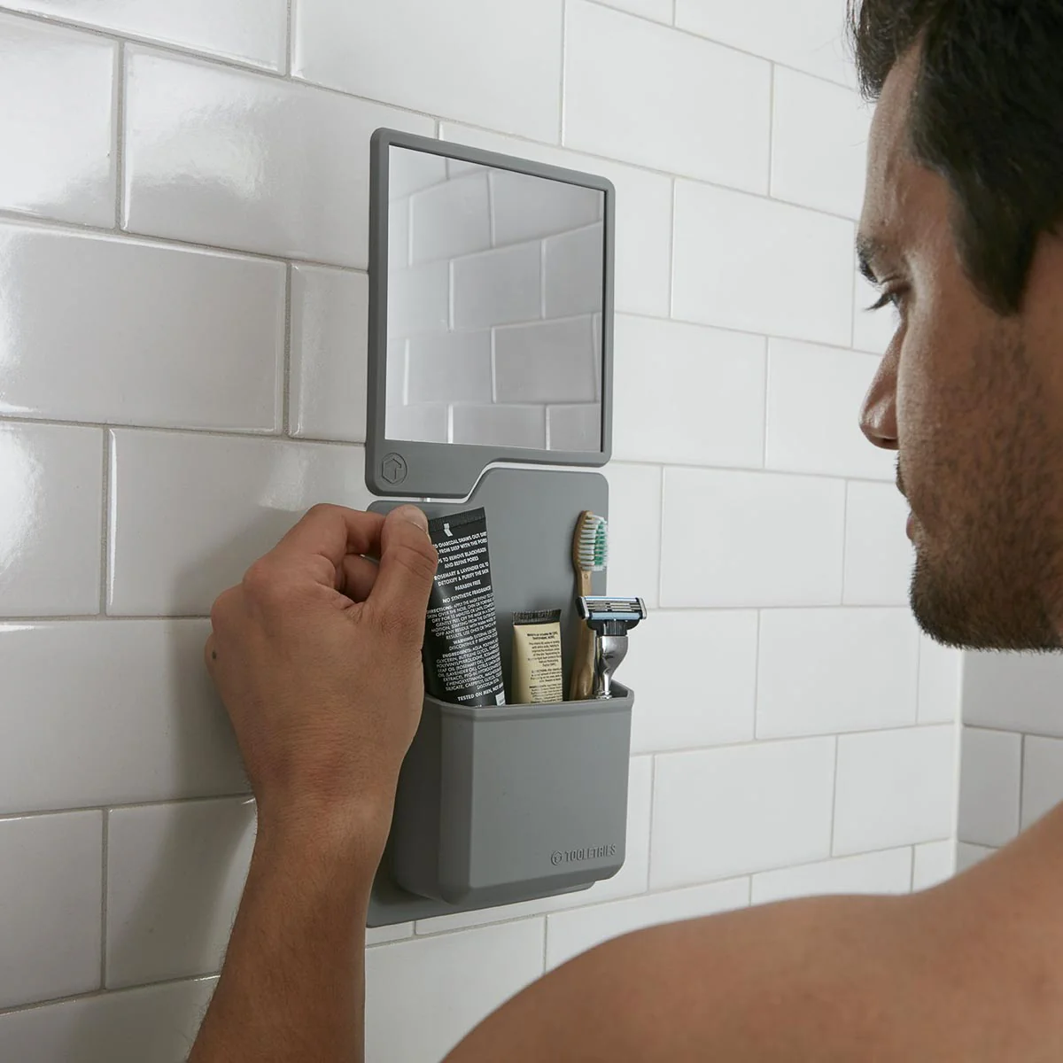 TOOLETRIES The Oliver Shower Mirror - Image 4