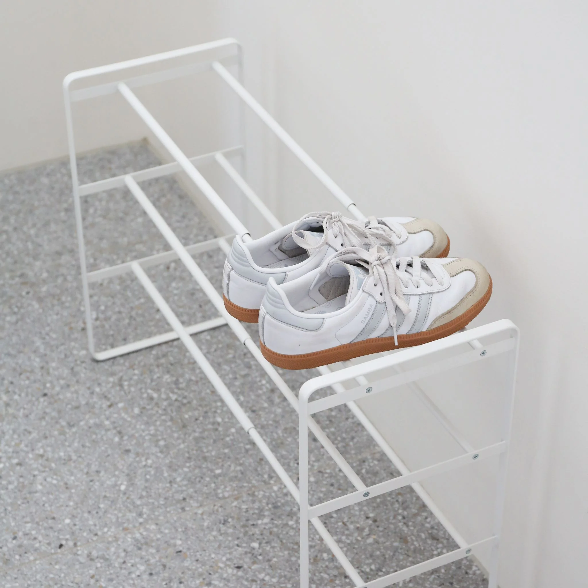YAMAZAKI Frame Extendable Shoe Rack, 3 Tier, White - Image 5