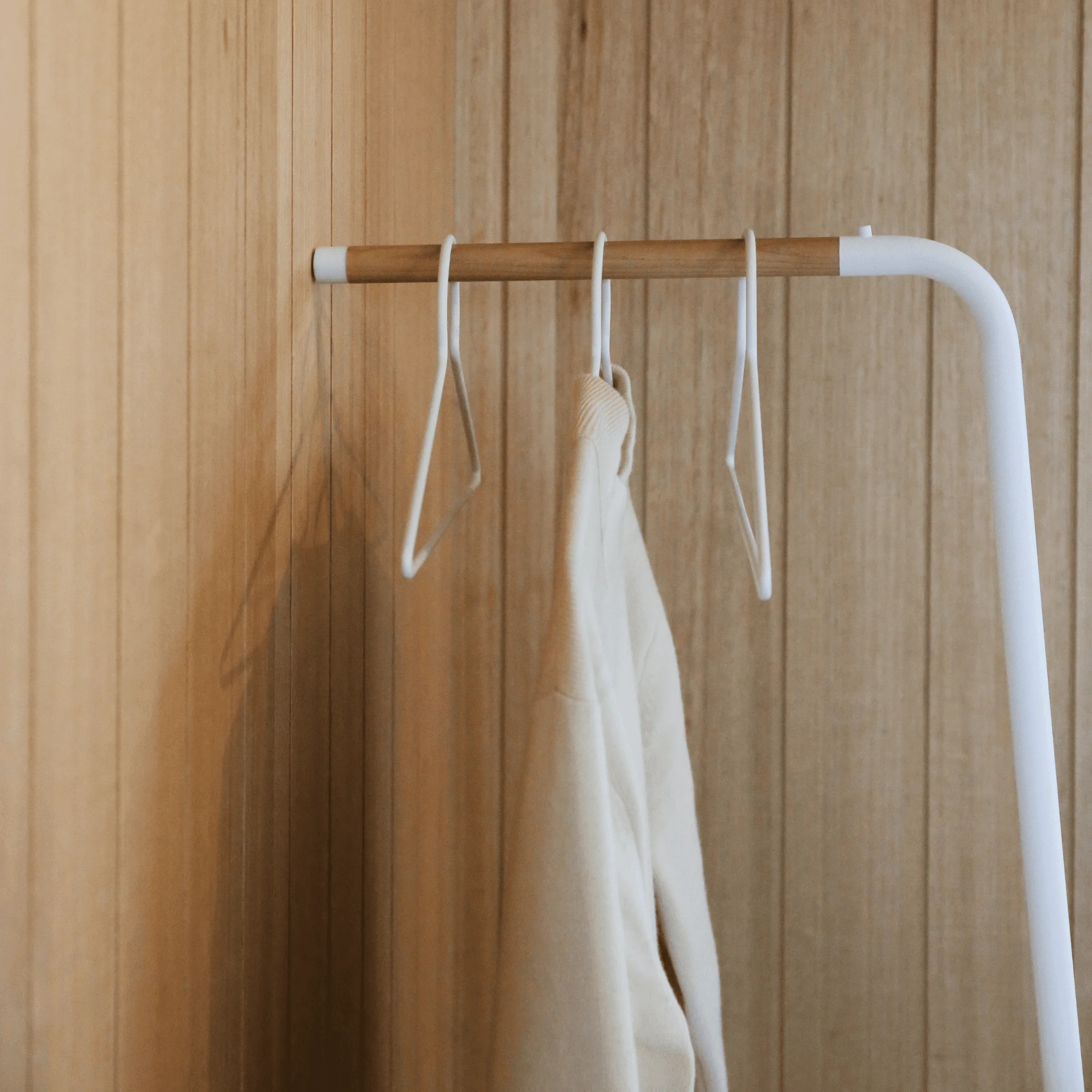 YAMAZAKI Tower Leaning Coat Hanger Rack, White - Image 4