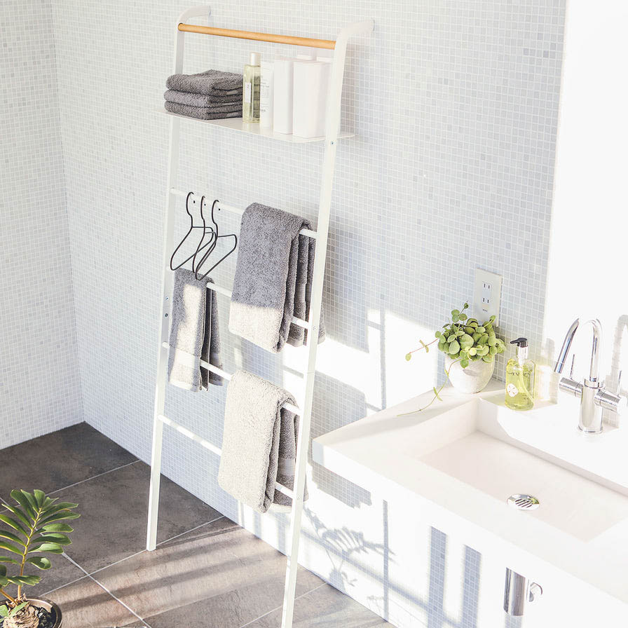 YAMAZAKI Tower Leaning Ladder with Adjustable Shelf, White - Image 5