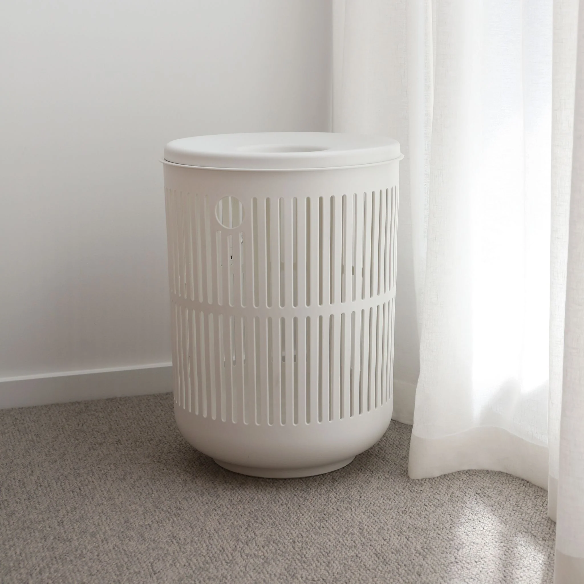 ZONE DENMARK Ume Laundry Basket 60L w/Lid, White - Image 2