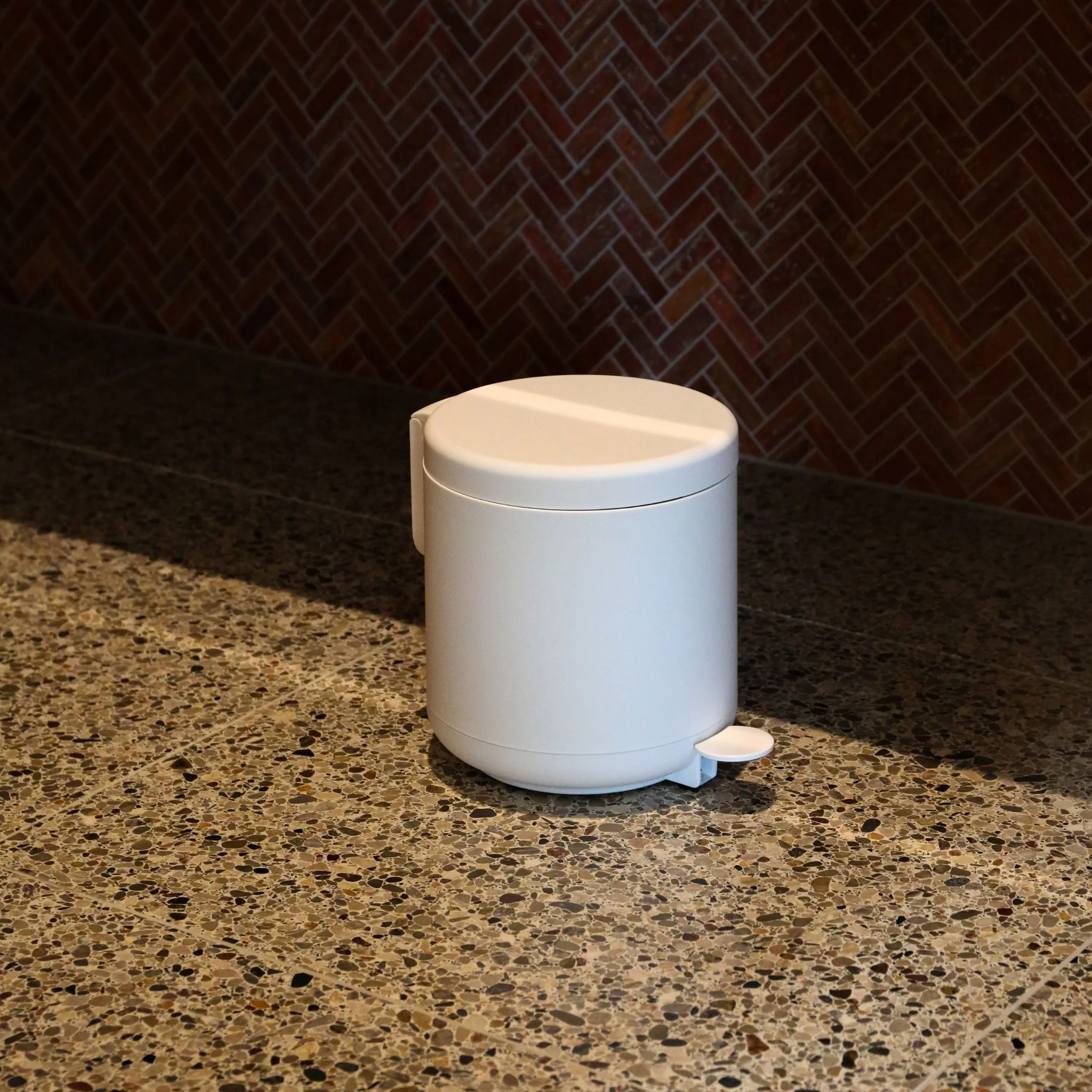 ZONE DENMARK Ume Pedal Bin Soft Touch 4L, White - Image 5
