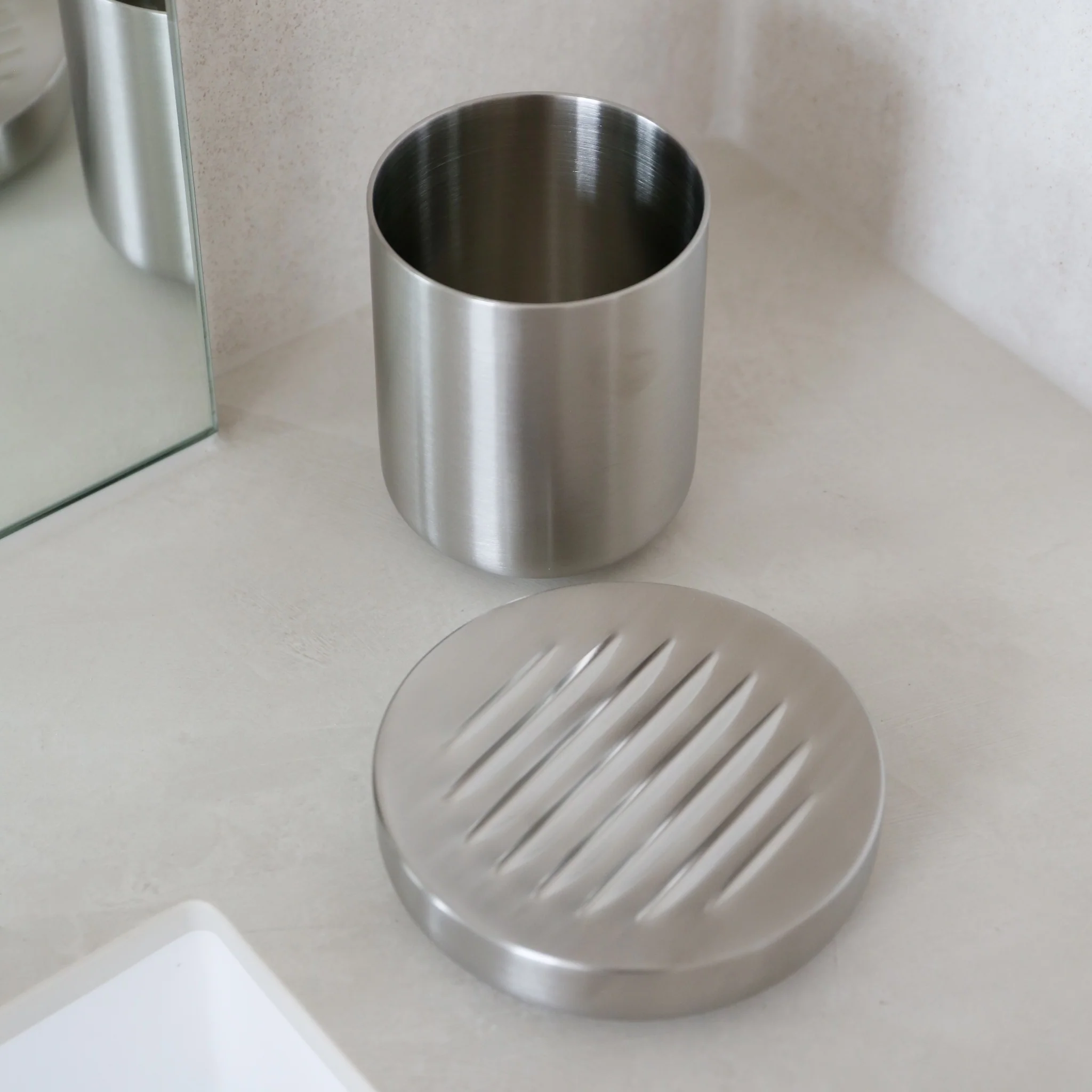 ZONE DENMARK Ume Tumbler/Toothbrush Mug, Steel - Image 3